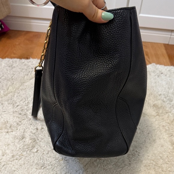 Tory Burch Carson Black Pebbled Leather Tote - Picture 3 of 10